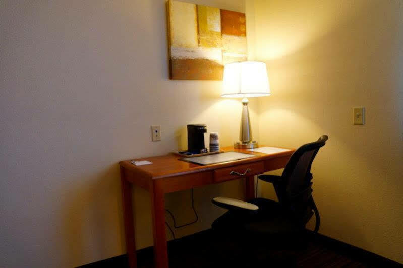 Clint Best Western East El Paso Inn מראה חיצוני תמונה
